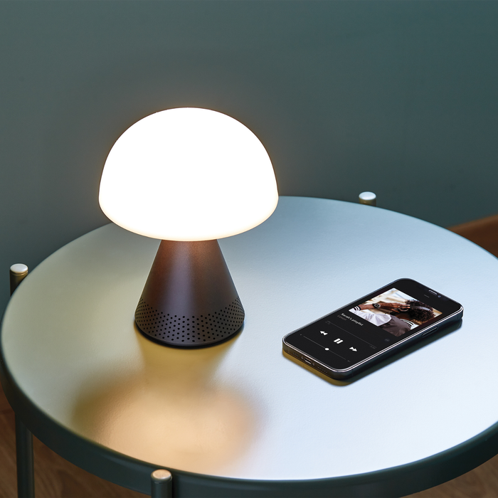 MINA L AUDIO Asztali Lámpa – Bluetooth Hangszóróval (Manuela Simonelli & Andrea Quaglio, Lexon)